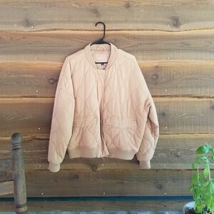 NWOT Universal Thread Beige/Tan Quilted Bomber Jacket Women's M | Fall Staple
